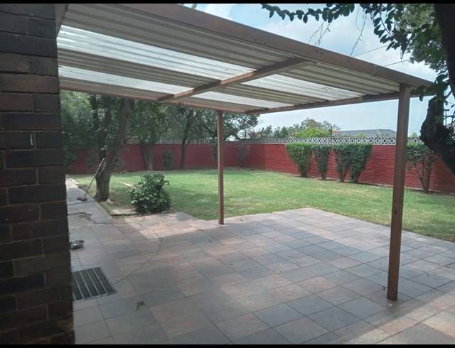 5 BEDROOM HOUSE FOR SALE IN LINMEYER